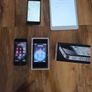 Apple IPhone and Ipad Lot Bundle - 4 Devices + iPhone 4 Box (1 Iphone Usable Home Screen, iCloud / Passcode Locked) Image 3