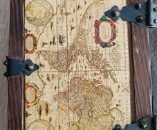 Vintage Style Wooden Map Chest Storage Trunk  Great Condition