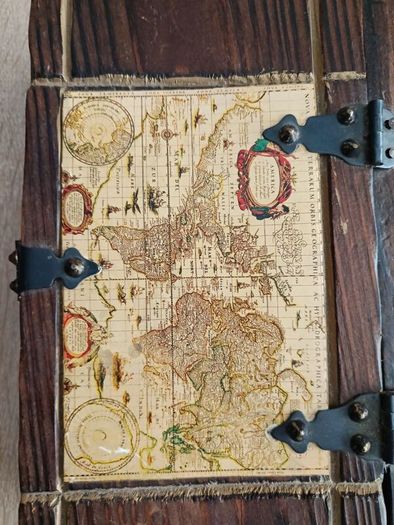 Vintage Style Wooden Map Chest Storage Trunk  Great Condition