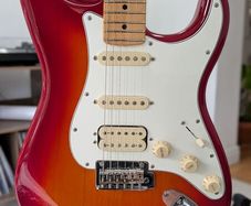 Fender Player II Stratocaster HSS, Aged Cherry Burst Electric Guitar