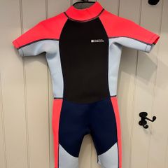 2 kids wetsuits short age 7-8 years