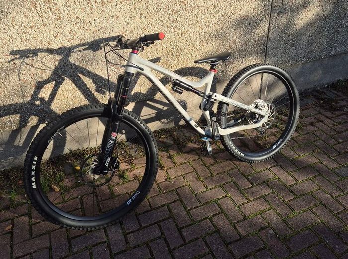 Commencal Meta AM/TR 29 Full Shimano XT, RockShox Lyrik, DT Swiss, Frame Wrapped
