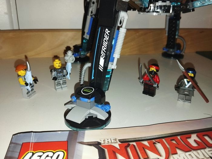 LEGO NINJAGO Movie 70611  Jay's Lightning Jet  Dragon Mech