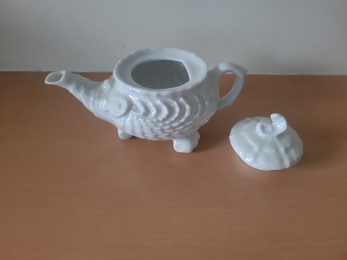 Beautiful little antique tea pot