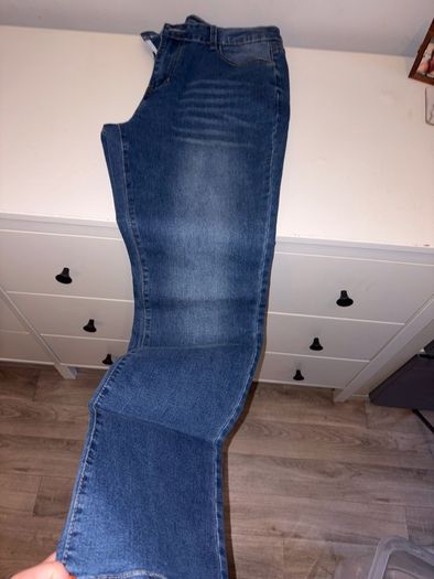 Flared jeans
