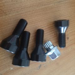 Wheel nuts