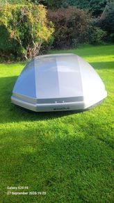 Large Exodus roof box 470l + bars