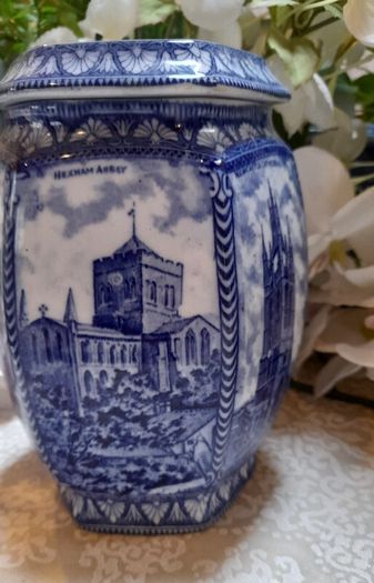 Antique Ringtons tea cady