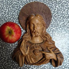 Vintage Jesus Sacred Heart Italian resin wall plaque devotional religious item
