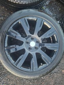 21" Genuine Range Rover Alloys with tyres