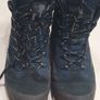 Hiking boots size 8 Image 4