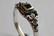 Vintage Sterling Silver Black Stone Floral Ring UK J/K EU 50