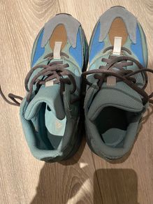 Boys trainers ezzys (not fake)