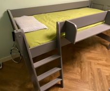 Kids bed