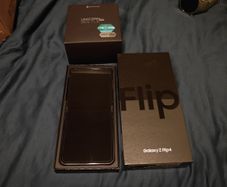 86% Battery Health Samsung Z Flip 4 128GB