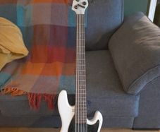 Sandberg California 5 string bass