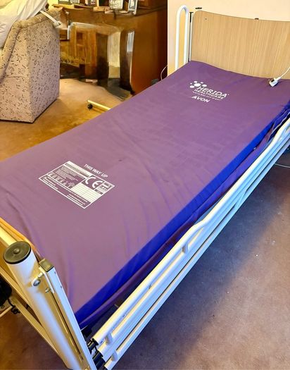 Solite pro electric hospital bed and mattress