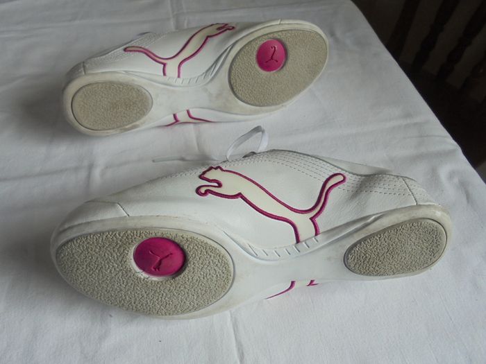 Ladies Puma  SportsTrainers for Sale
