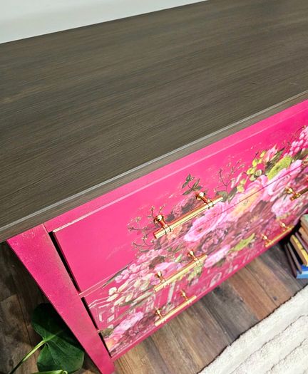 Chest of drawers