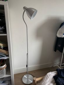floor lamp