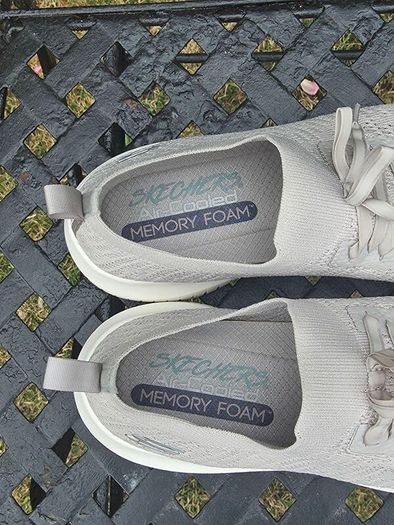 Skechers Slip On Ladies Trainers UK6 EU39