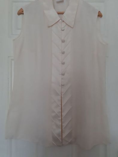 ladies sleeveless blouse