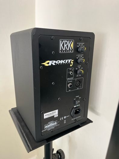 KRK Rokit 5 Speakers w/Stands