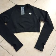 womens sports top. Womens Best brand. Size Medium