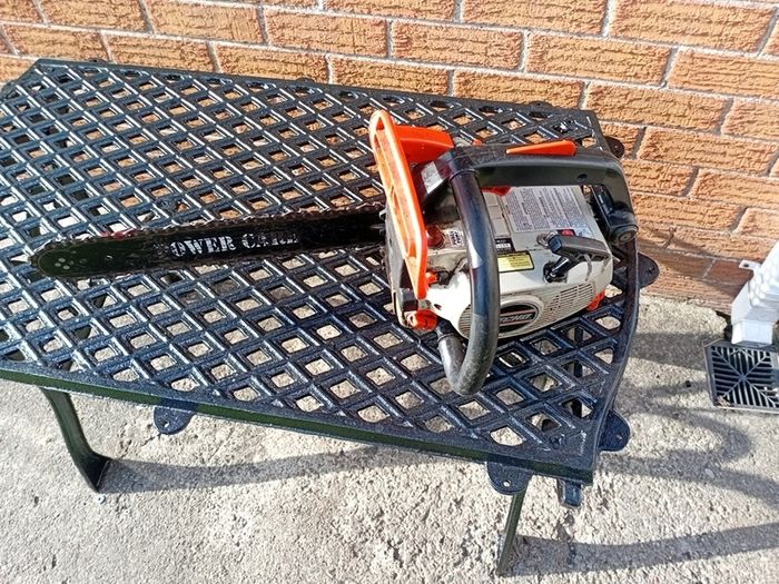 chainsaw