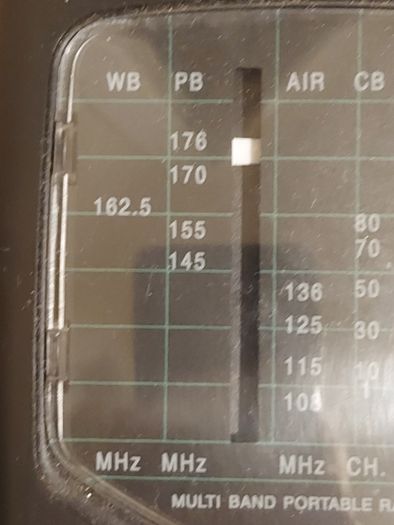 Academy CB-TV1-FM-AIR.WB.PB, Model R-AA110, takes 4 AA Batterys, in very good condition and works well