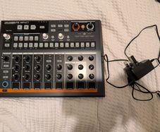 Drum machine Arturia drumbrute impact