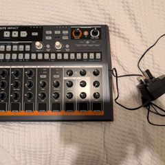 Drum machine Arturia drumbrute impact