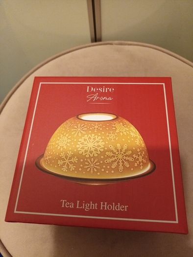 Cream ceramic chrristmas candle holder