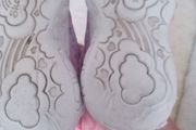 Girls sketchers