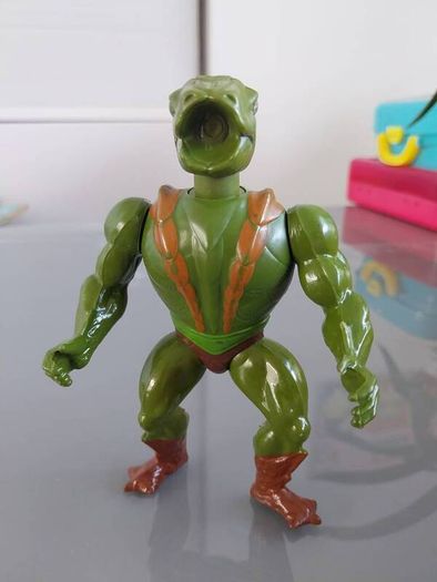 Vintage Masters of the Universe MOTU He-Man Action figures