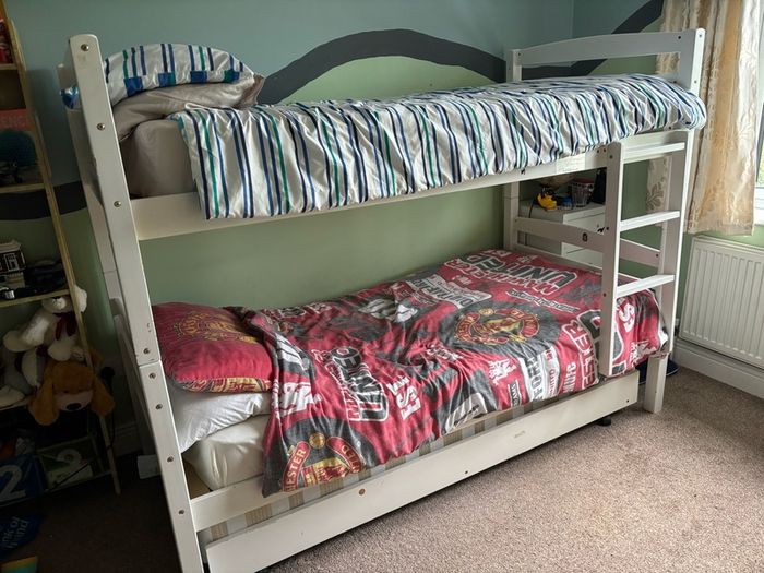 Bunk Bed with sleeper