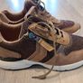 New size 39 or 6 female everyday runners with sparkles Image 4