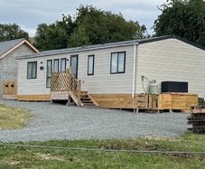 Stunning 2018 ABI WESTWOOD Winter Pack Mobile Home (44x14 Foot)