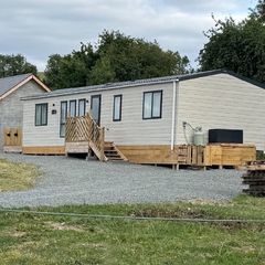 Stunning 2018 ABI WESTWOOD Winter Pack Mobile Home (44x14 Foot)
