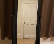 Free standing mirror
