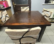 extendable table and 4 chairs