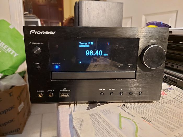Pioneer Network CD Receiver, Model XC-HM71-K, Radio, CD, IPOD, USB, Wireless Internet Music & Radio, Only one speaker and no remote control