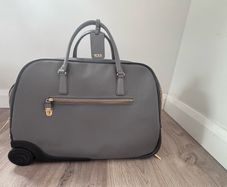 Tumi