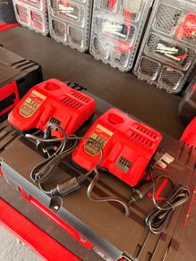 Milwaukee M18 Charger