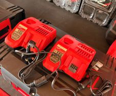Milwaukee M18 Charger
