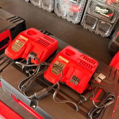 Milwaukee M18 Charger