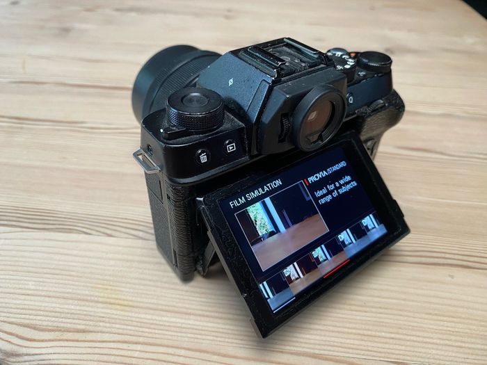 Fujifilm XT100 with Fuji 15-45mm zoom lens