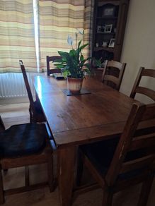 Dining room table 6 chairs