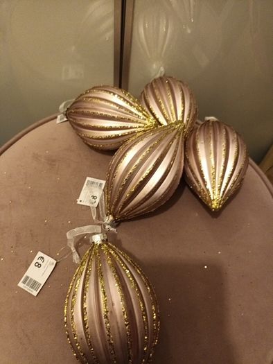 10 luxury christmas baubles