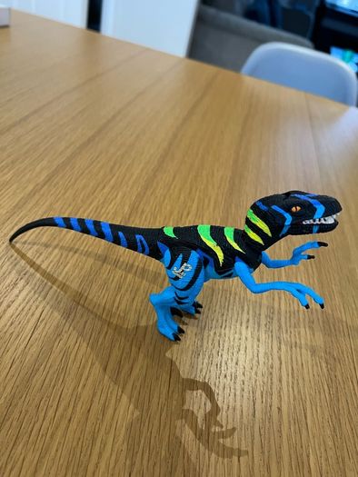 Vintage Jurassic Park Chaos Effect Raptor